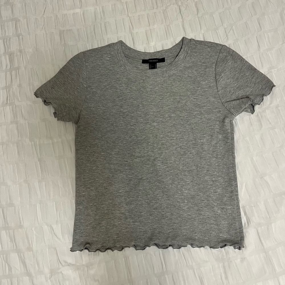 Forever 21 Heather Gray Ribbed Lettuce-Edge Short Sleeve Tee